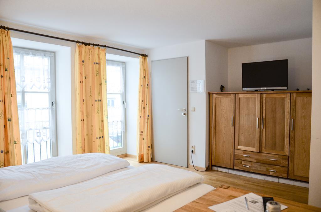 Hotel Blaue Traube 쇼네우 외부 사진
